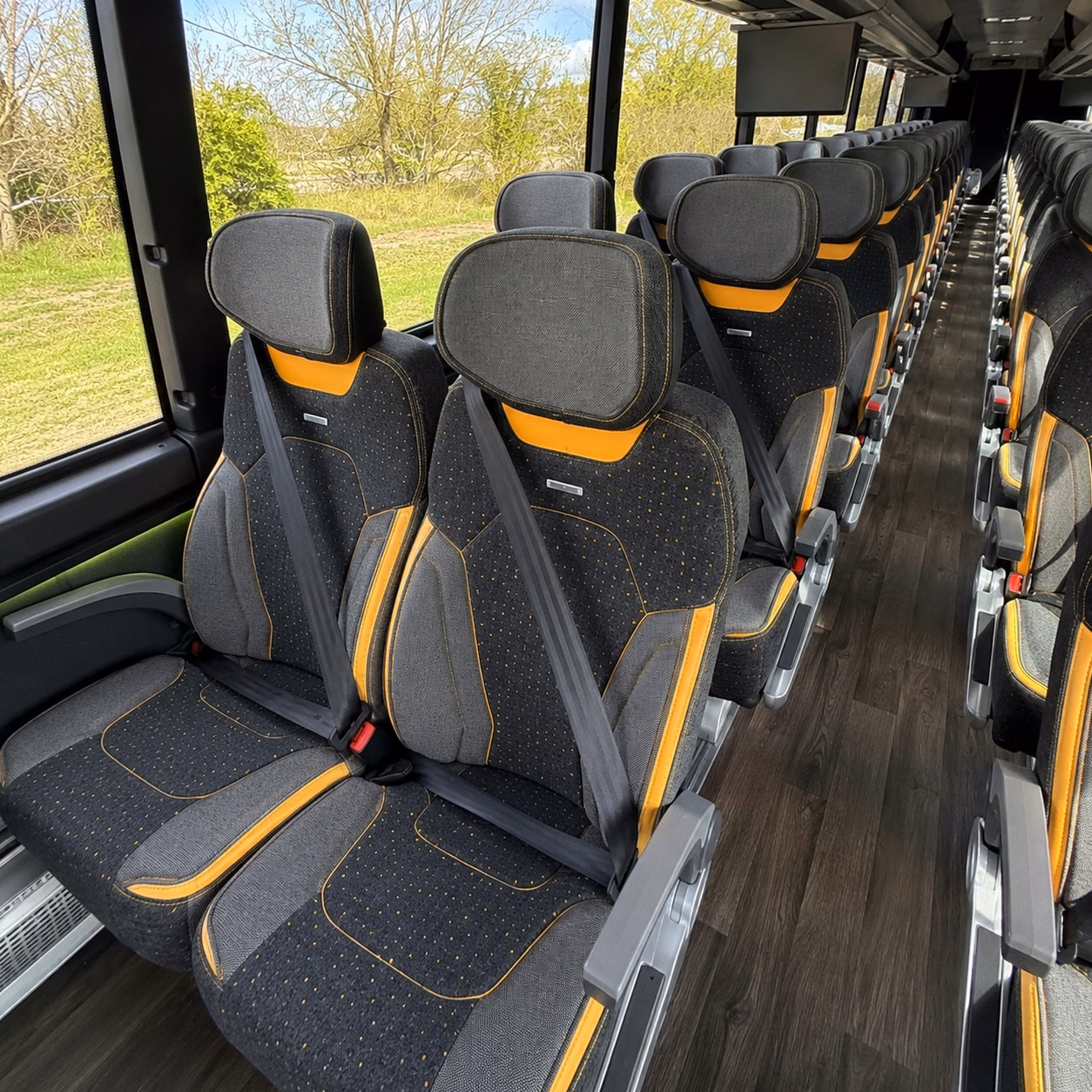 laredo charter bus